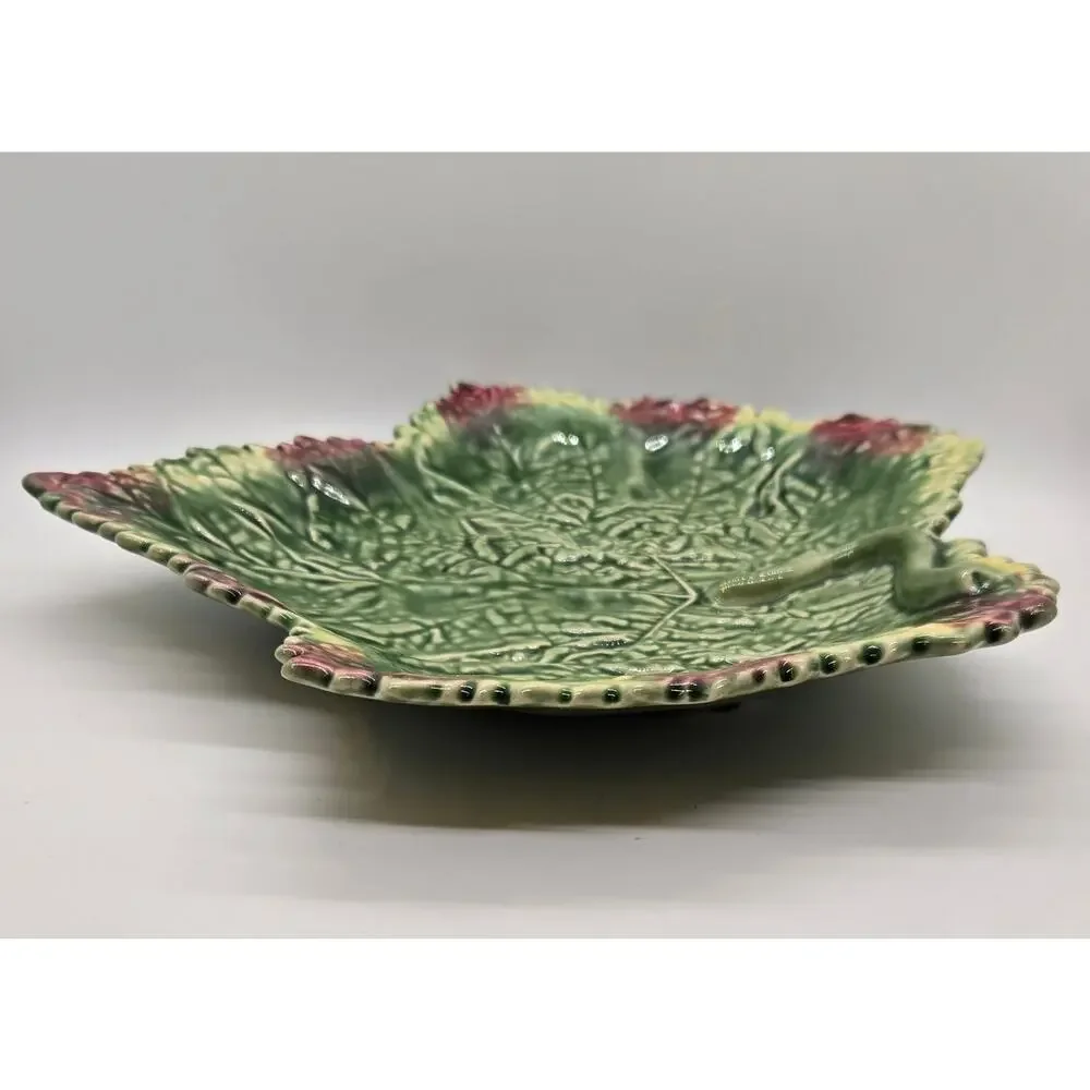 Bordallo Pinheiro Majolica Grape Leaf Plate Portugal Green 10